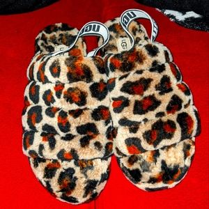 UGG Fluff Yeah Leopard Print 8.0